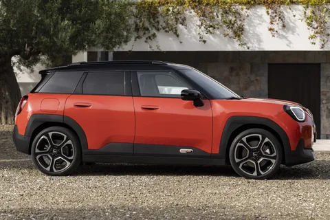Mini Aceman E Essential 2024 view 6