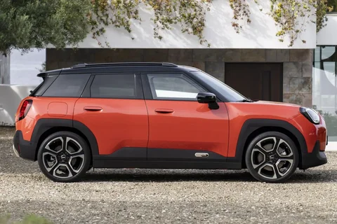Mini Aceman E Essential 2024 view 7