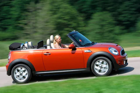 Mini Cabrio One Chili 2010 view 4