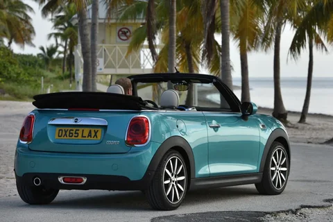 Mini Cabrio Cooper 2016 view 2