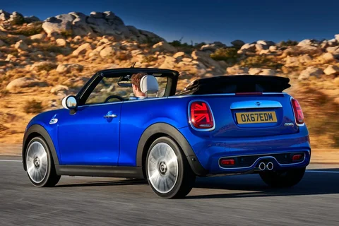 Mini Cabrio Cooper S 2018 view 6