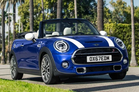 Mini Cabrio Cooper S 2018 view 7