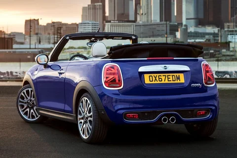 Mini Cabrio Cooper S 2018 view 9