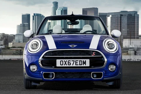 Mini Cabrio Cooper S 2018 view 11