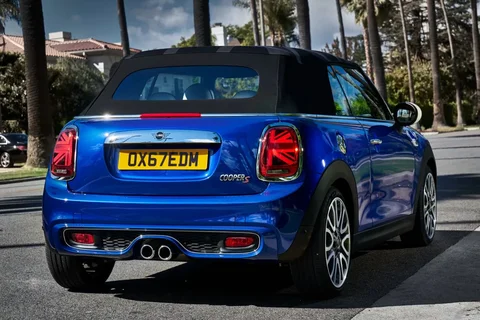Mini Cabrio Cooper S 2018 view 12