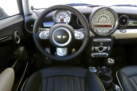 Mini Clubman One 2009 view 2