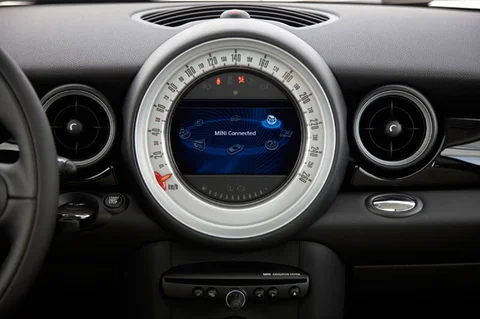 Mini Clubman Cooper SD 2011 view 2