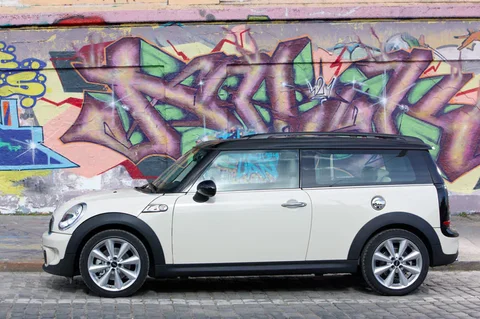 Mini Clubman Cooper SD 2011 view 9