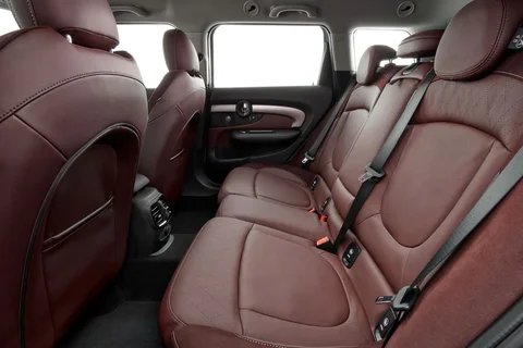 Mini Clubman Cooper D 2015 view 3