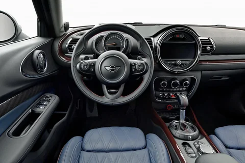 Mini Clubman Cooper D 2015 view 7