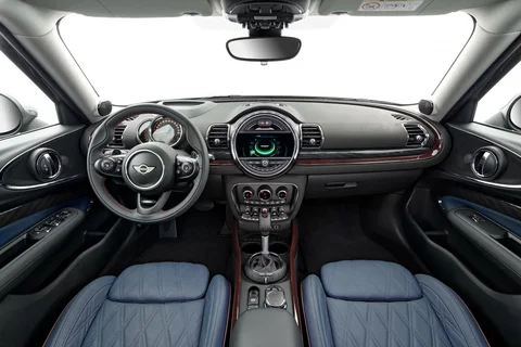 Mini Clubman Cooper D 2015 view 8