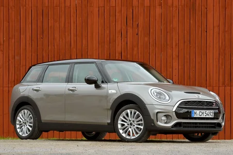 Mini Clubman Cooper D 2015 view 12