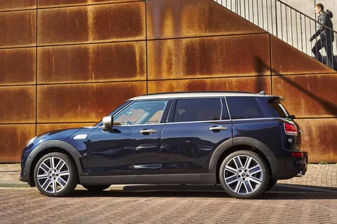 Mini Clubman One 2019 view 9