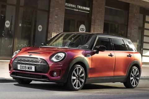 Mini Clubman One 2019 view 11