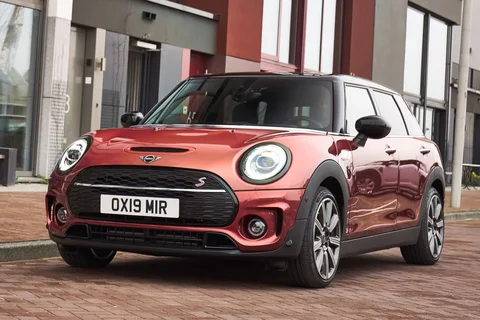 Mini Clubman One 2019 view 12