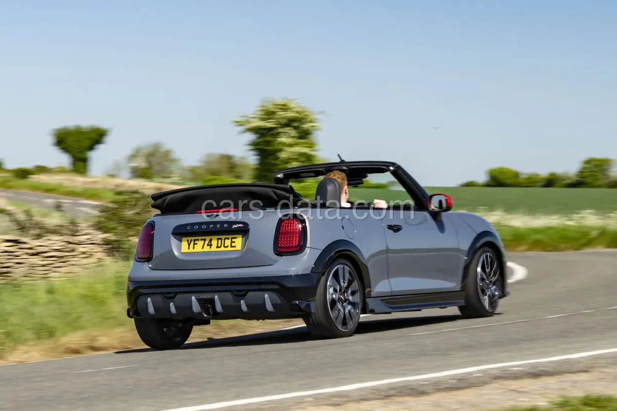 Mini Cooper Cabrio S John Cooper Works 2025 front view