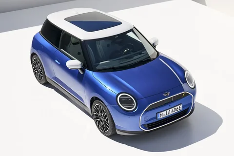 Mini Cooper SE Paul Smith Edition 2026 view 3