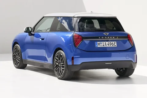 Mini Cooper SE Paul Smith Edition 2026 view 6