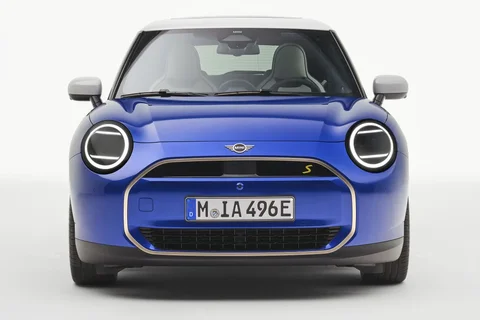 Mini Cooper SE Paul Smith Edition 2026 view 10