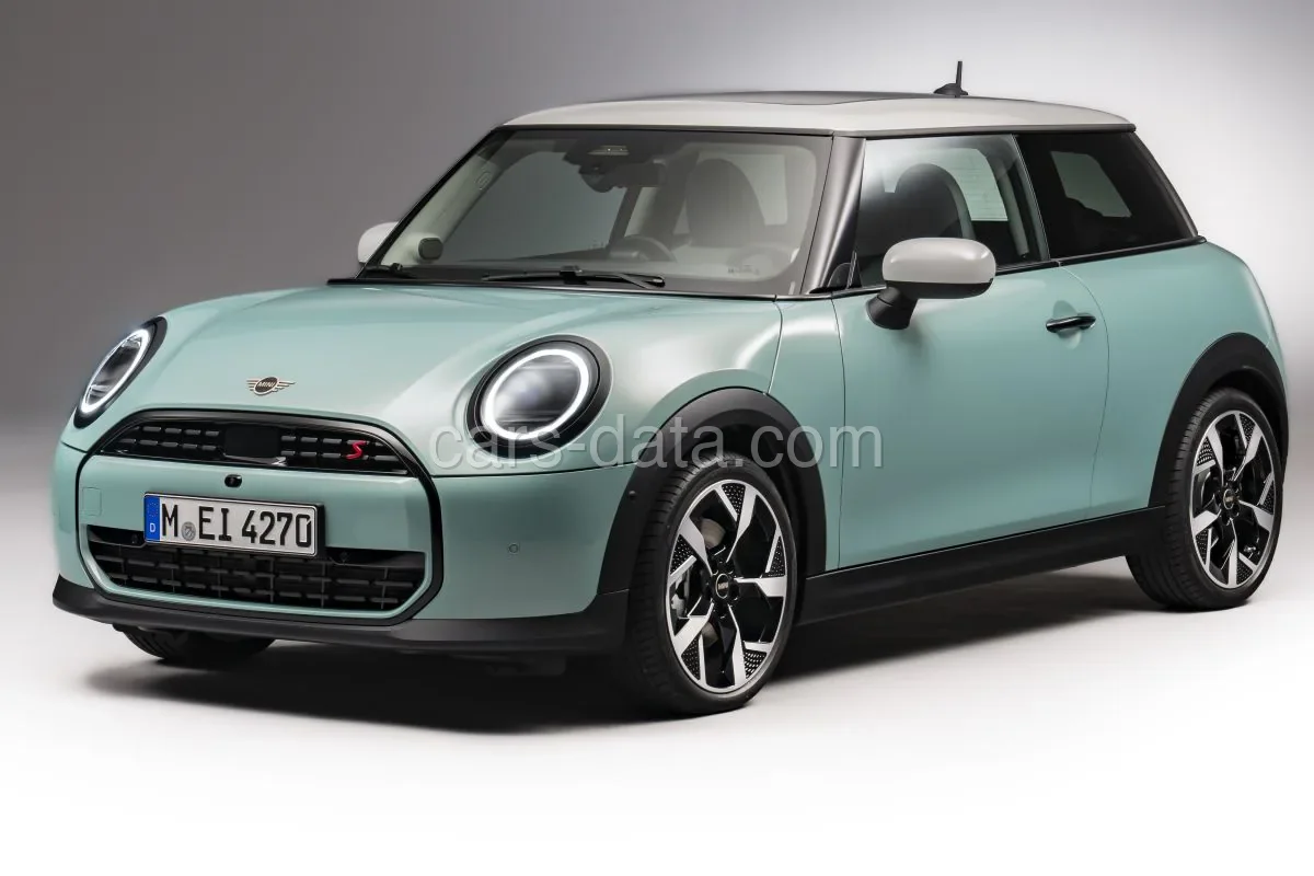 Mini Cooper C John Cooper Works 2024 front view