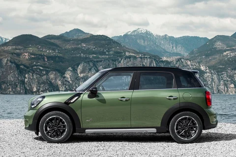 Mini Countryman Cooper D ALL4 2014 view 3