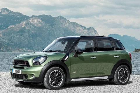 Mini Countryman Cooper D ALL4 2014 view 4