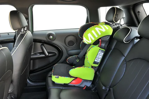 Mini Countryman Cooper D ALL4 2014 view 8