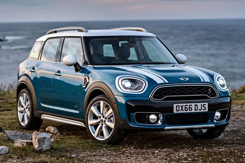 Mini Countryman One D 2018 view 5