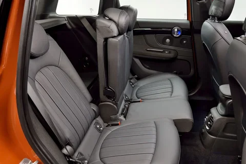 Mini Countryman One D 2018 view 8