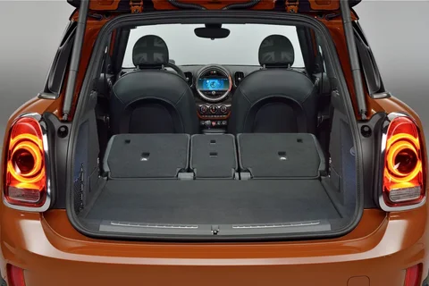Mini Countryman One D 2018 view 10