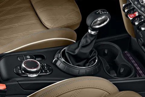 Mini Countryman One D 2018 view 11