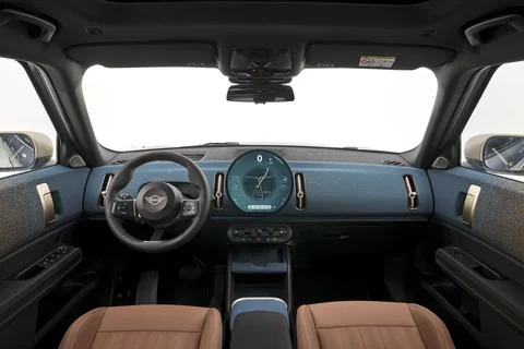 Mini Countryman C Blackyard Edition 2025 view 12