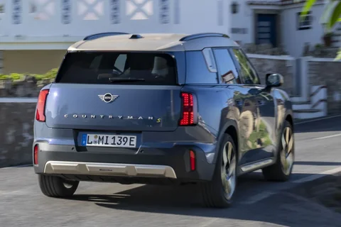 Mini Countryman E Classic 2024 view 4