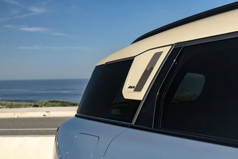 Mini Countryman E Classic 2024 view 7