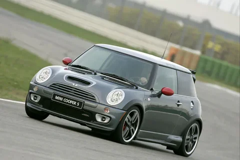 Mini Mini Cooper S John Cooper Works GP Kit 2006 view 7