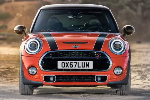 Mini Mini Cooper D 2018 view 5