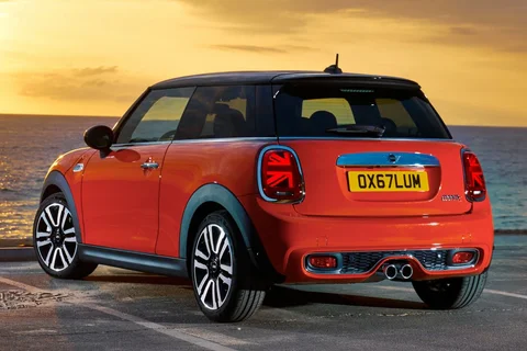 Mini Mini Cooper D 2018 view 12