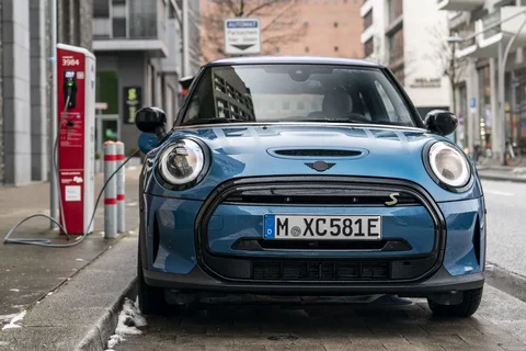 Mini Mini Electric Resolute Go Edition 2022 view 12
