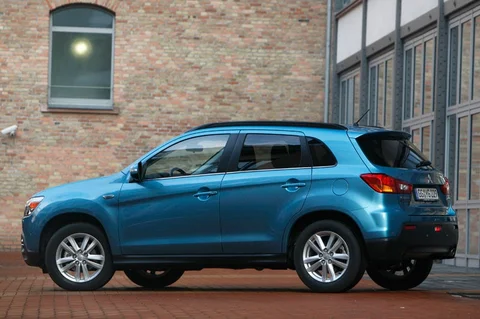 Mitsubishi ASX 1.6 ClearTec Intense 2010 view 2