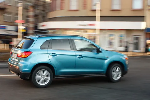 Mitsubishi ASX 1.6 ClearTec Intense 2010 view 7