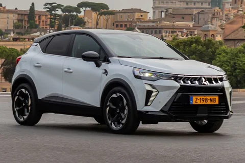 Mitsubishi ASX 1.6 HEV First Edition 2024 view 3
