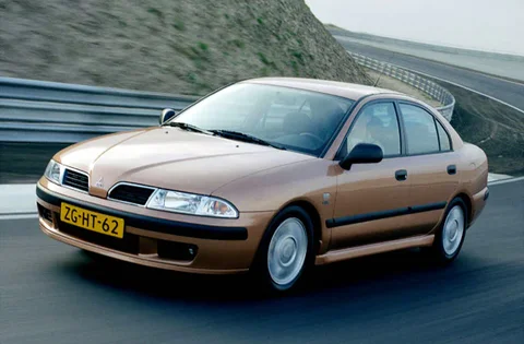 Mitsubishi Carisma 1.6 Classic 2001 view 7