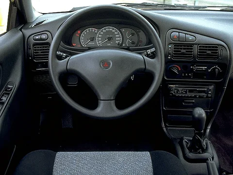 Mitsubishi Colt 1.3 ELi Extra 1992 view 4