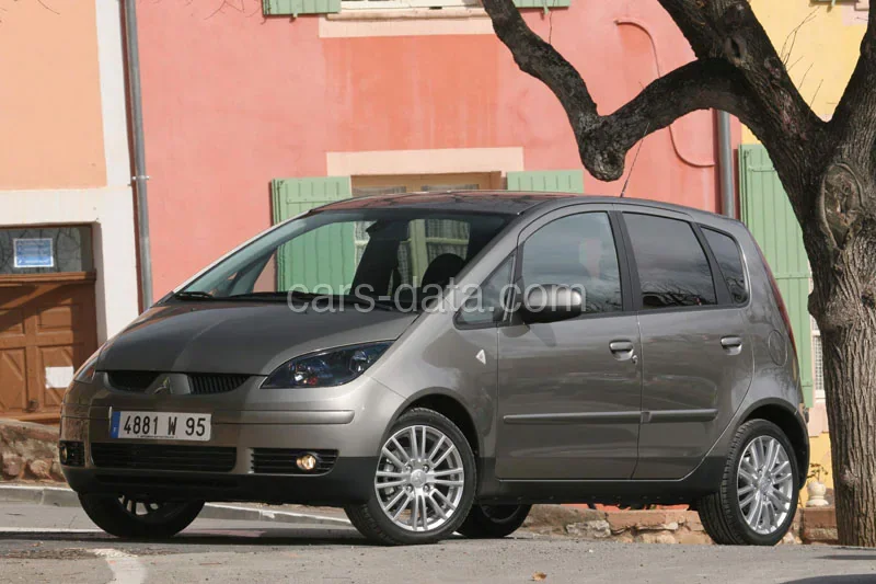 Mitsubishi Colt CZ5 1.3 Invite 2007 front view