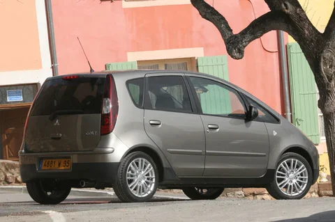 Mitsubishi Colt CZ5 1.3 Invite 2007 view 8