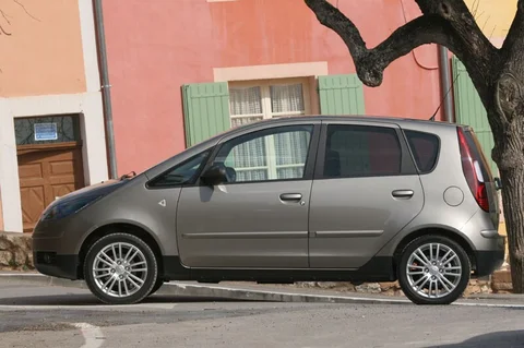 Mitsubishi Colt CZ5 1.3 Invite 2007 view 11