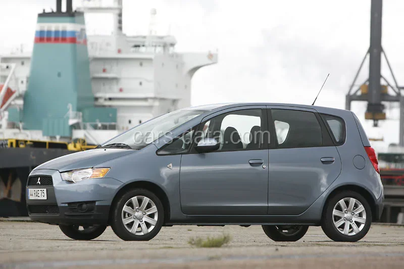 Mitsubishi Colt CZ5 1.3 Edition Two 2009 front view