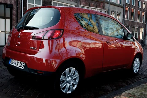 Mitsubishi Colt CZ3 1.1 Invite 2008 view 3