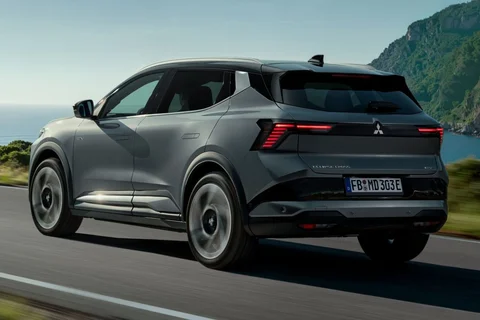 Mitsubishi Eclipse Cross Instyle 2025 view 2