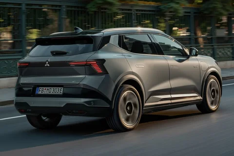 Mitsubishi Eclipse Cross Instyle 2025 view 3